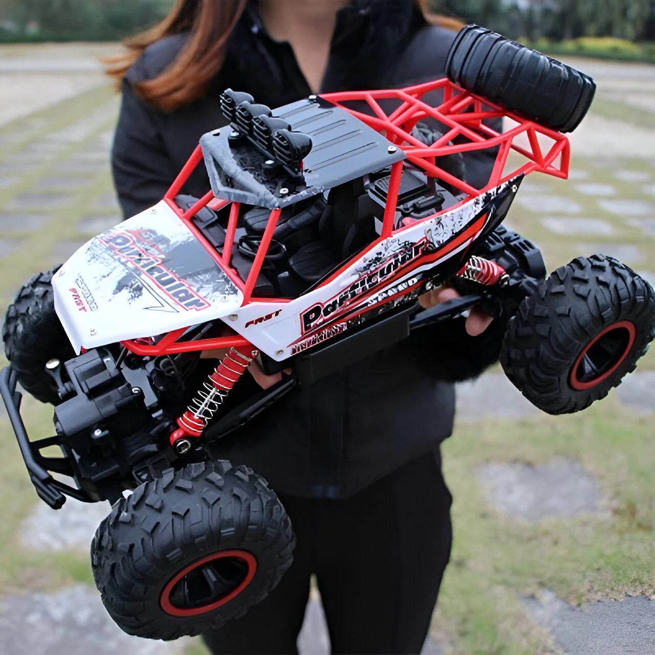 4-4-rock-crawler-monster-truck-41190613_2.jpg