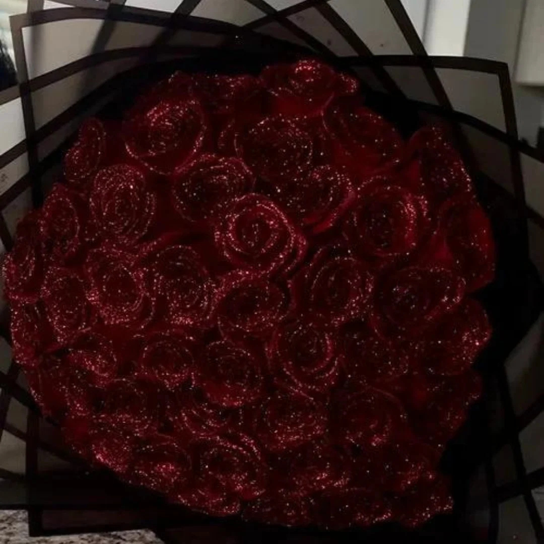 glittering-roses-41190776_3.jpg